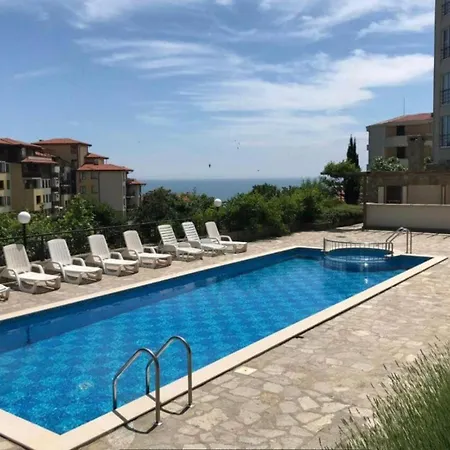 דירה In Complex Sirena!