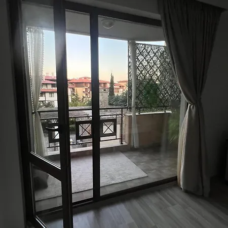 דירה In Complex Sirena!